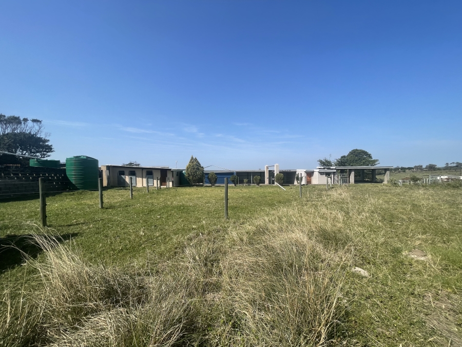 4 Bedroom Property for Sale in Cove Ridge East Eastern Cape
